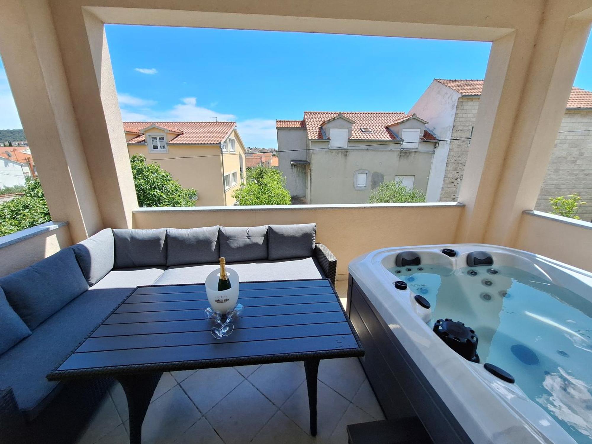 Apartments Kapelica Trogir Zewnętrze zdjęcie